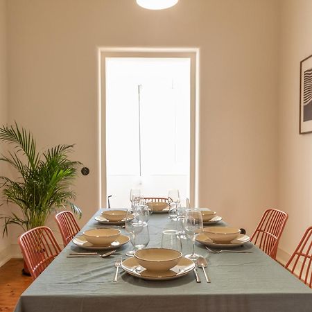 Alvalade 58 - Charming 2 Bedroom Apartment With Ac Near The Airport And City Center Lisbona Esterno foto