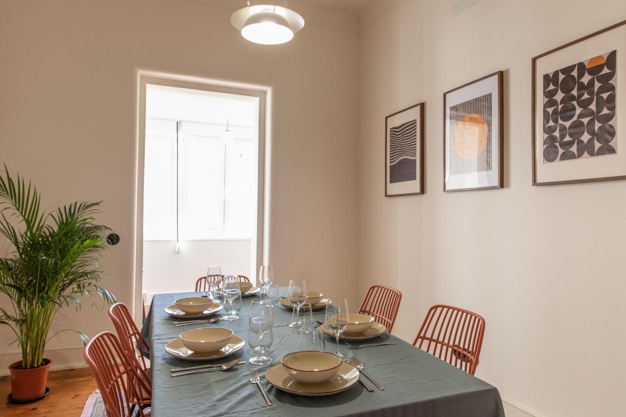 Alvalade 58 - Charming 2 Bedroom Apartment With Ac Near The Airport And City Center Lisbona Esterno foto