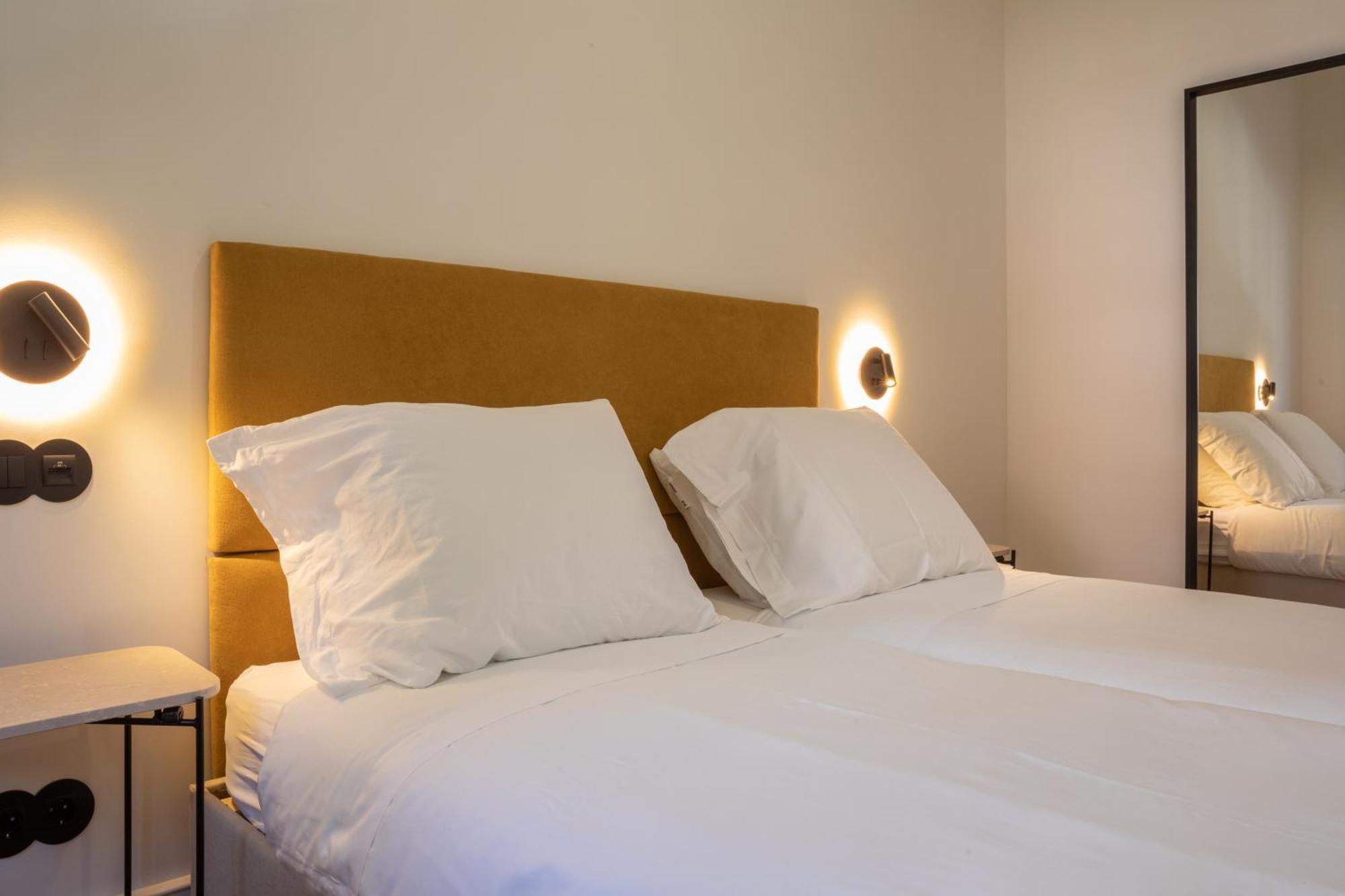 Alvalade 58 - Charming 2 Bedroom Apartment With Ac Near The Airport And City Center Lisbona Esterno foto